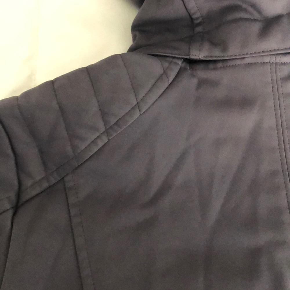North face rain jacket - Picture 7 of 12